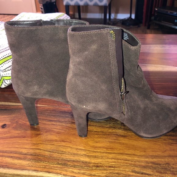 Heeled booties - Picture 3 of 3